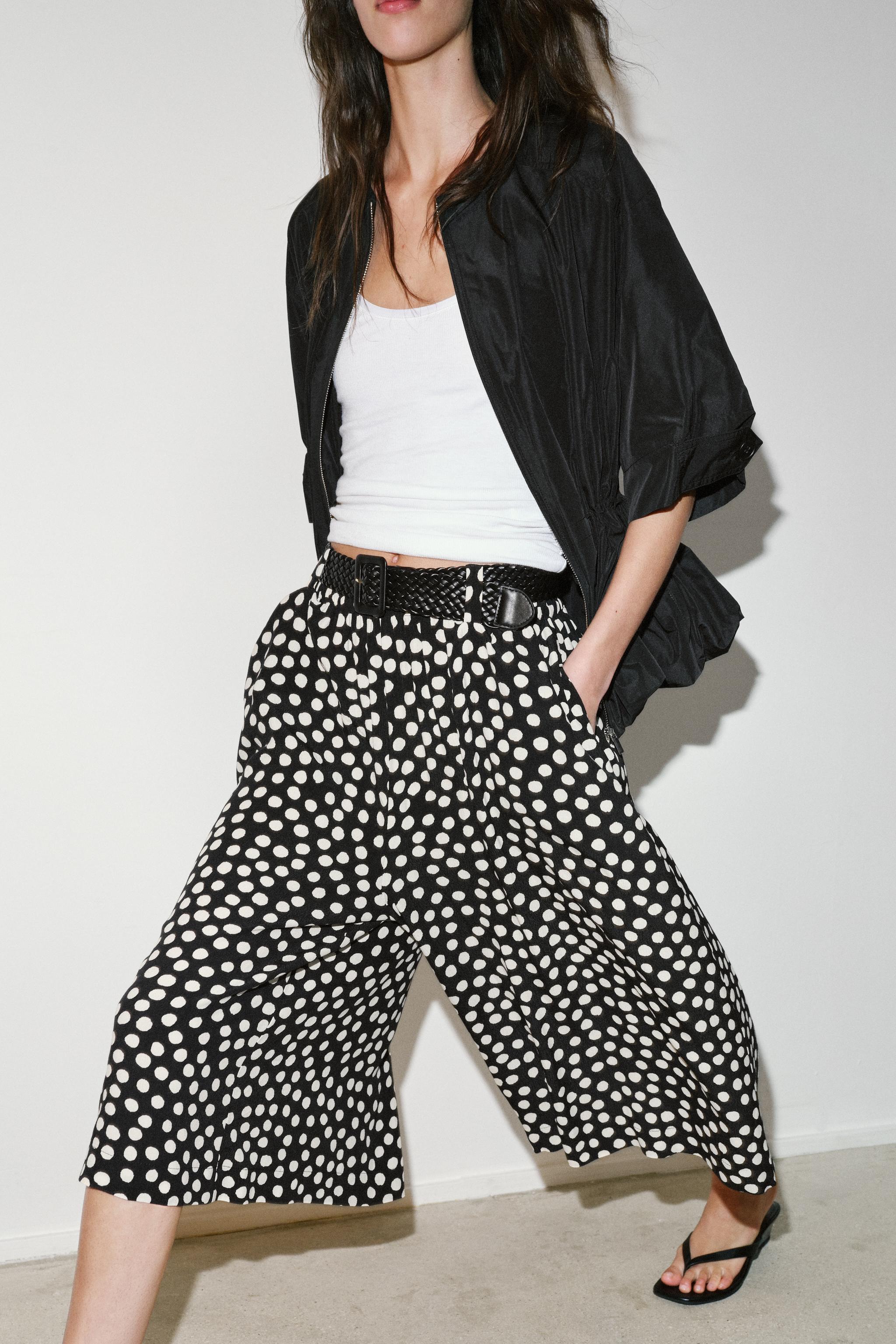 PANTALON JUPE-CULOTTE À POIS AVEC CEINTURE